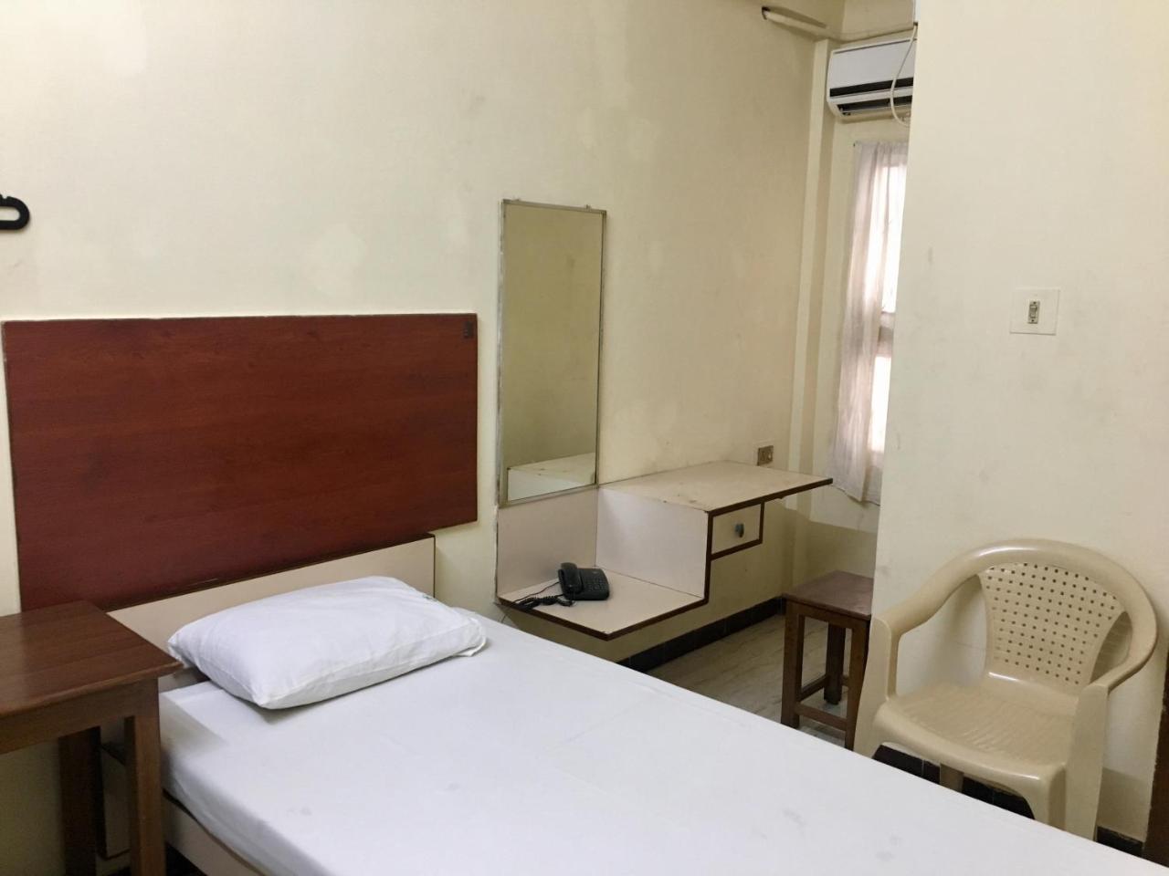Hotel Subashini International Chennai Exterior foto